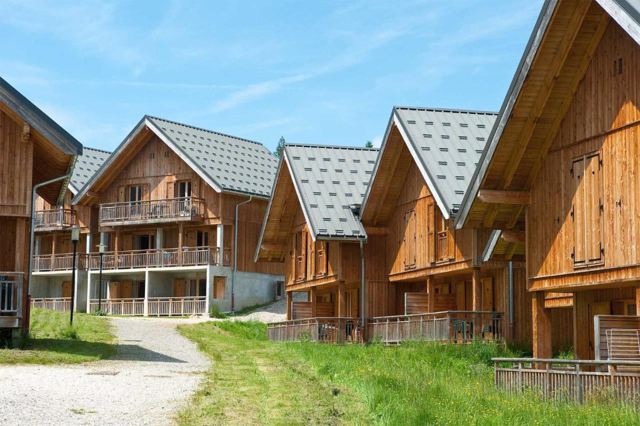 Madame Vacances Les Chalets Du Berger La Féclaz Exterior foto