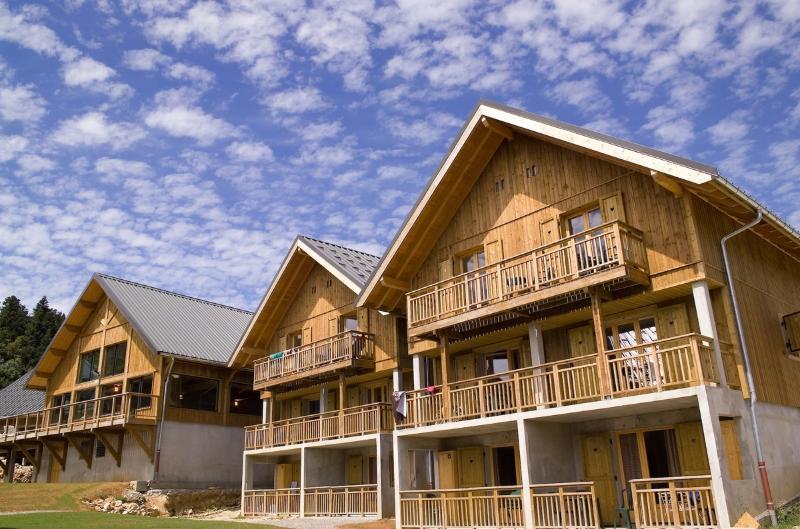 Madame Vacances Les Chalets Du Berger La Féclaz Exterior foto